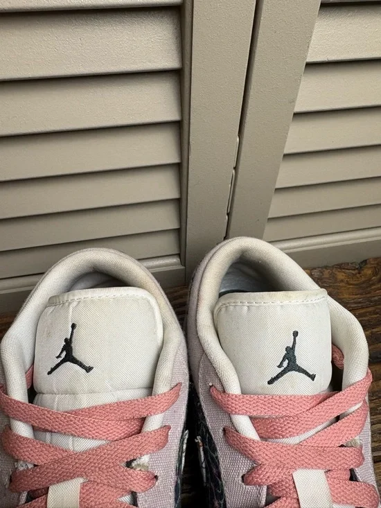 Nike Air Jordan 1 Low SE GS "Canvas Floral 7 Youth - Picture 4 of 10